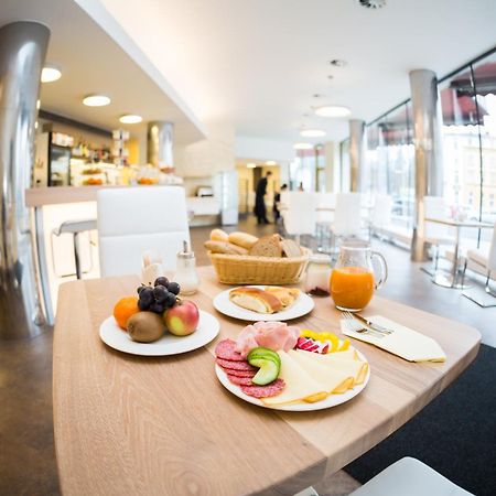 Hotel Koruna 오파바 외부 사진