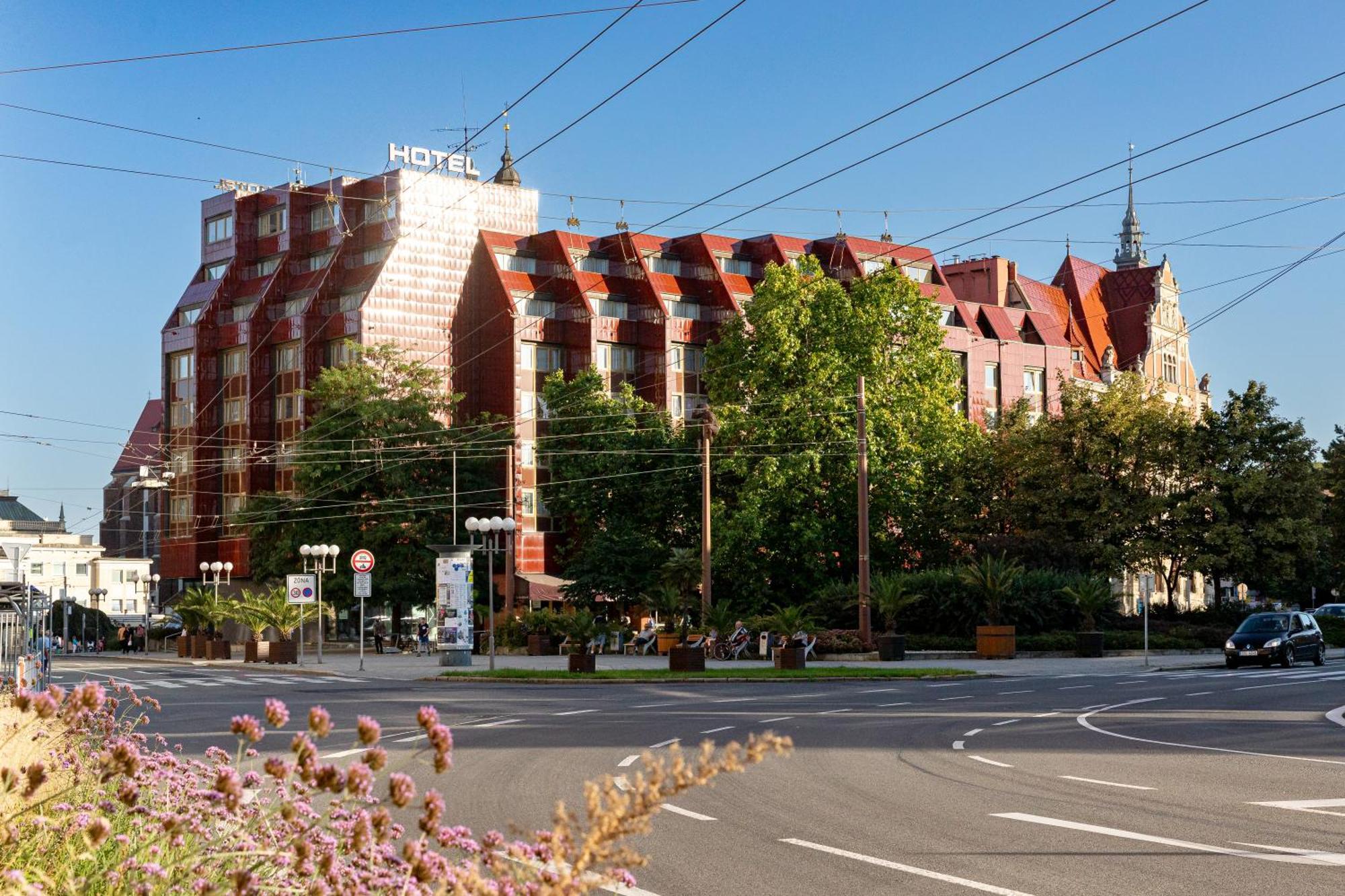 Hotel Koruna 오파바 외부 사진