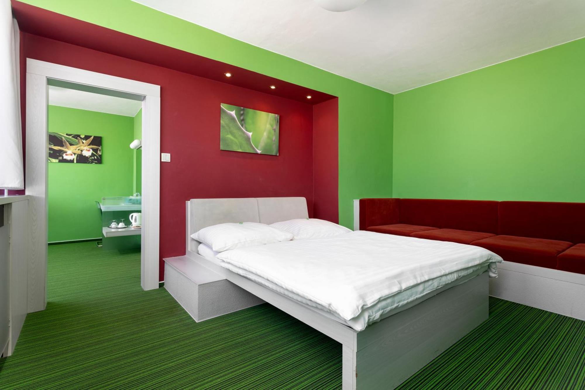 Hotel Koruna 오파바 외부 사진