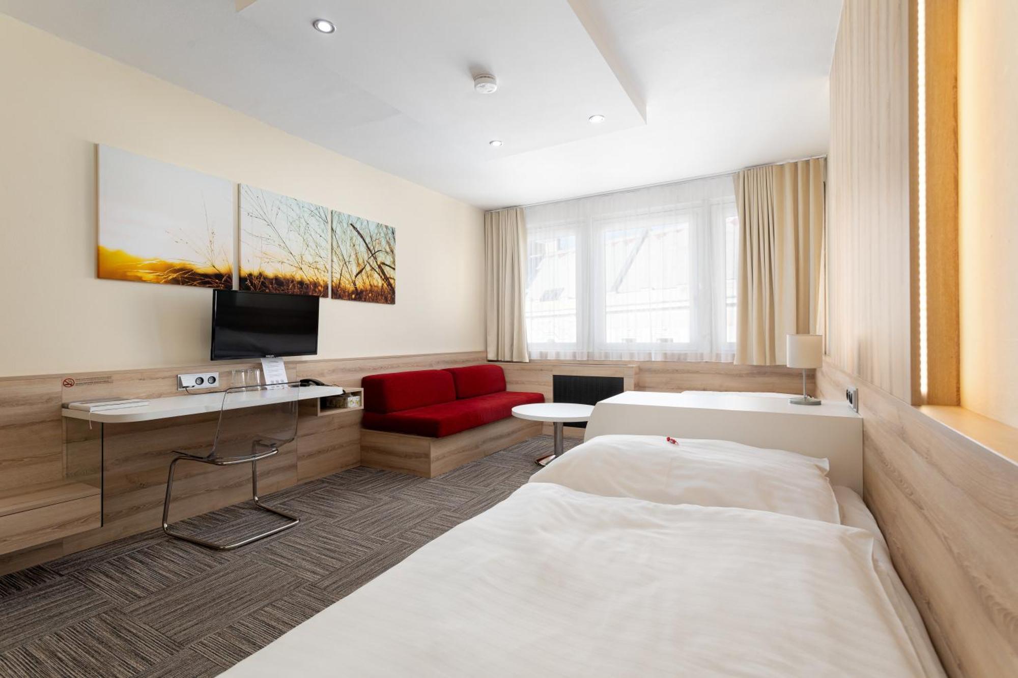 Hotel Koruna 오파바 외부 사진