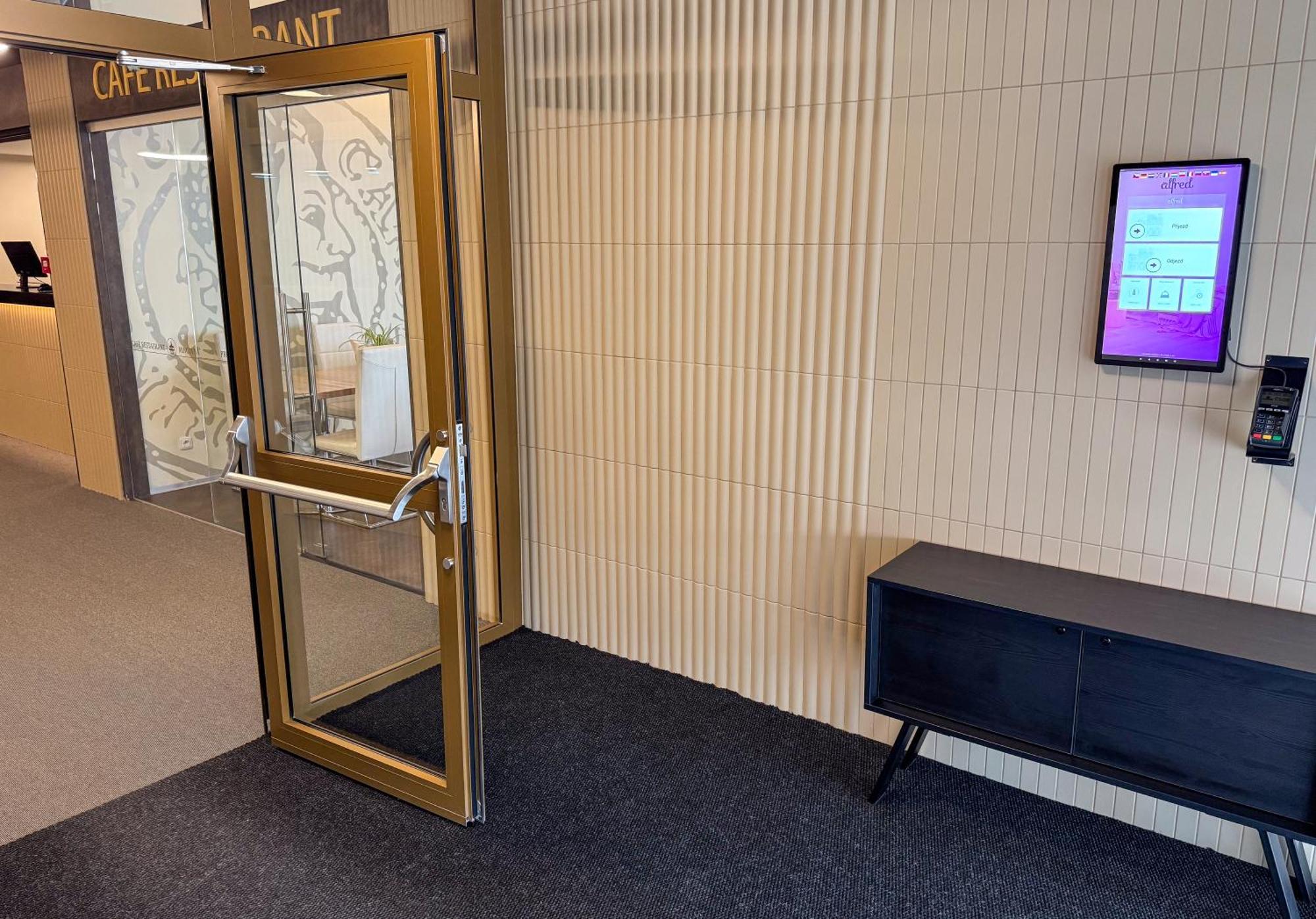 Hotel Koruna 오파바 외부 사진